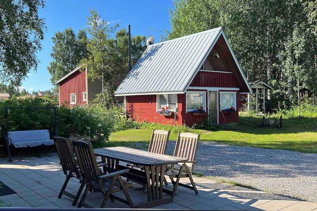 Adorable 1-Bedroom Cottage/Guesthouse In Kittilae Exterior foto
