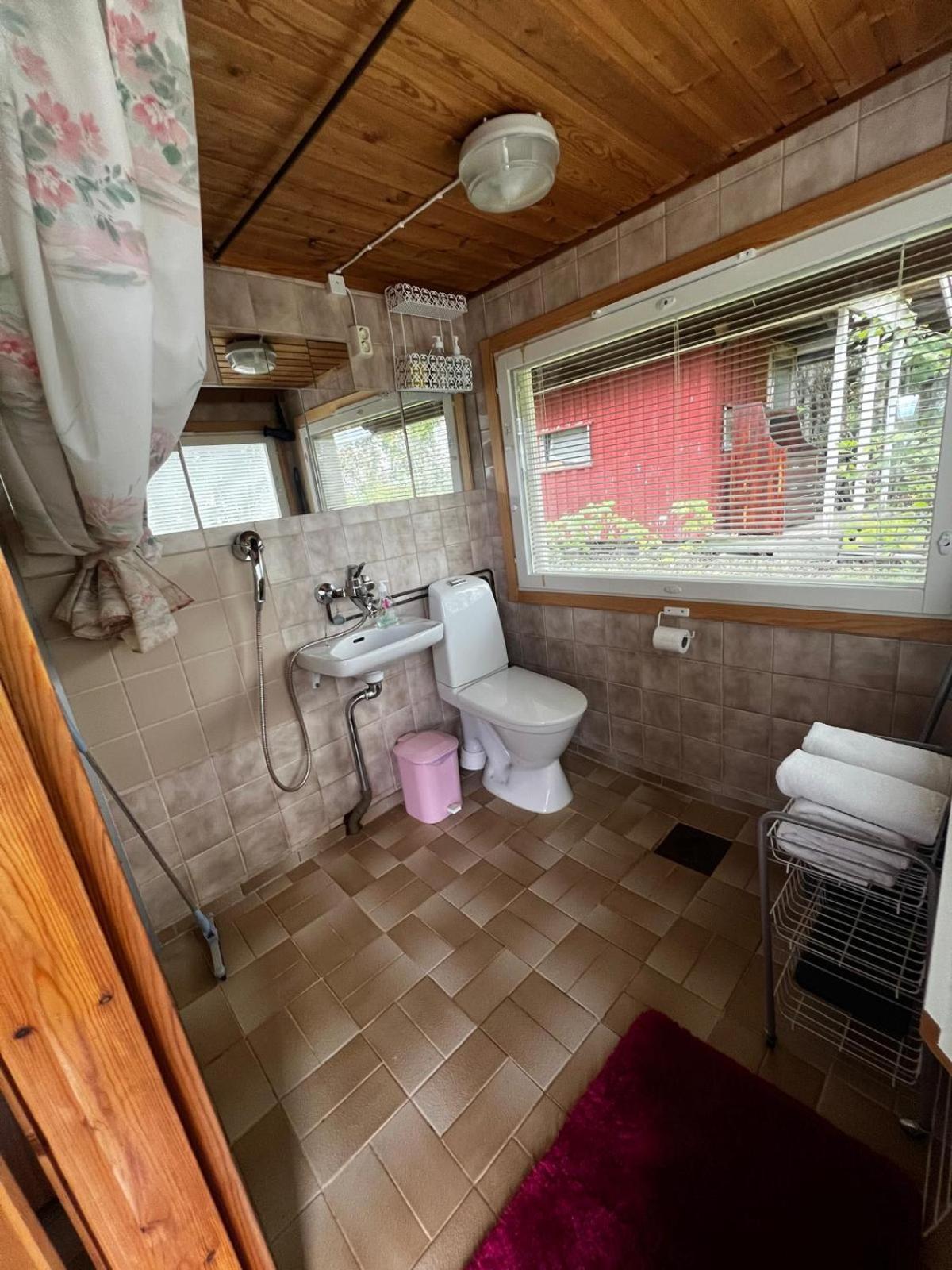 Adorable 1-Bedroom Cottage/Guesthouse In Kittilae Exterior foto